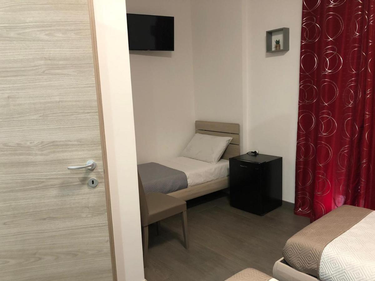Hotel Perla Del Sud à Sava Extérieur photo